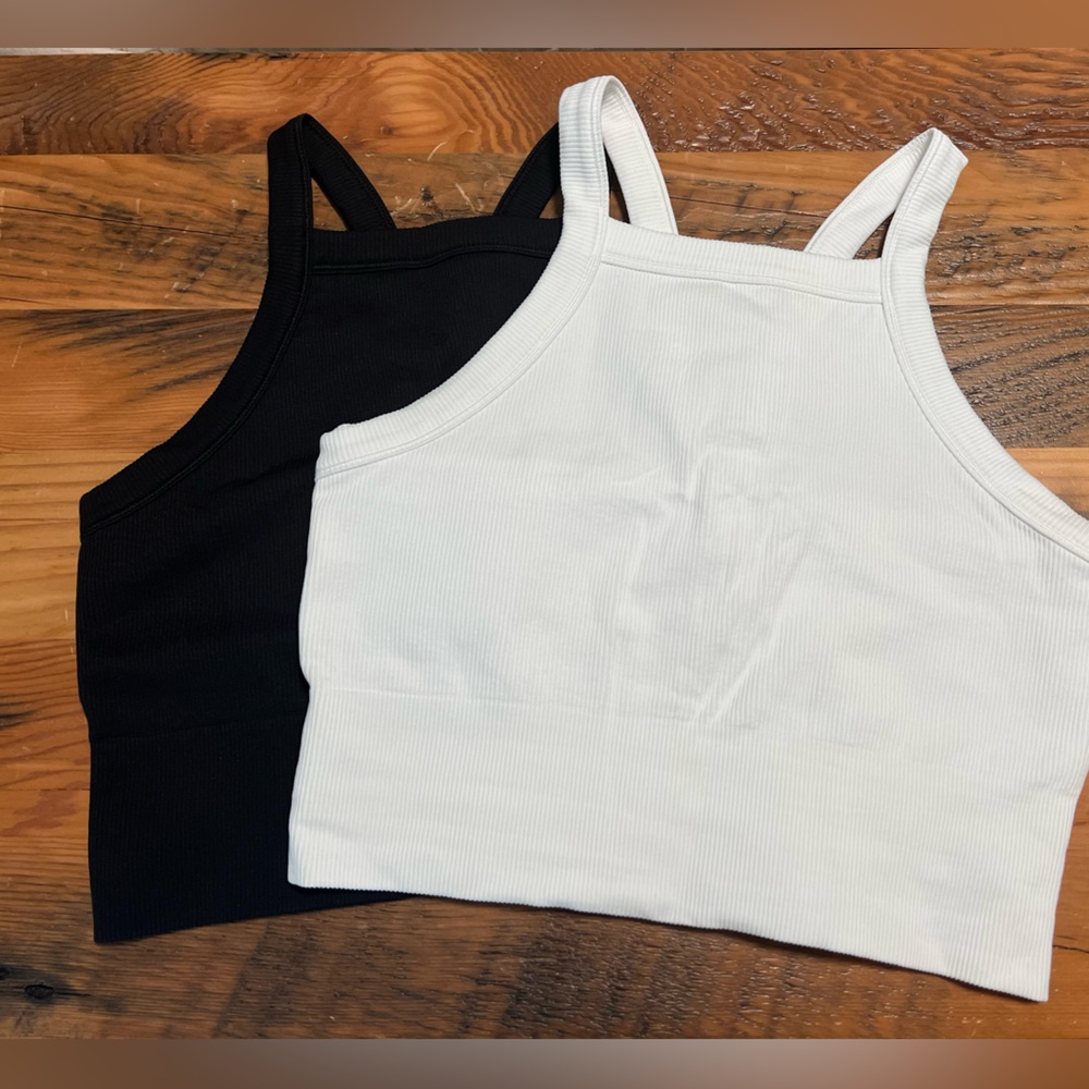 ATHLETA, AURORA HIGH NECK, V-BACK TANK, Small, Black & White